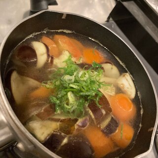 トマトとなすの中華スープ